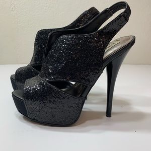 🌻 4/$25 Steve Madden Snobbie black glitter heels